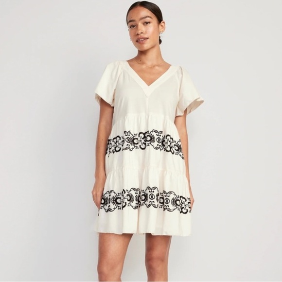 Old Navy Embroidered Flutter-Sleeve Mini Swing Dress - Size XL - Picture 1 of 4